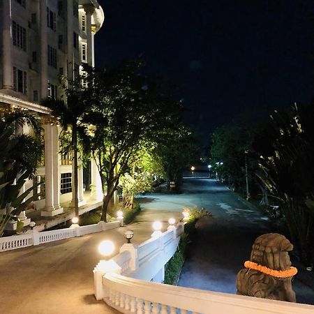 Hermitage Hotel Korat-Sha Nakhonratcsaszima Kültér fotó