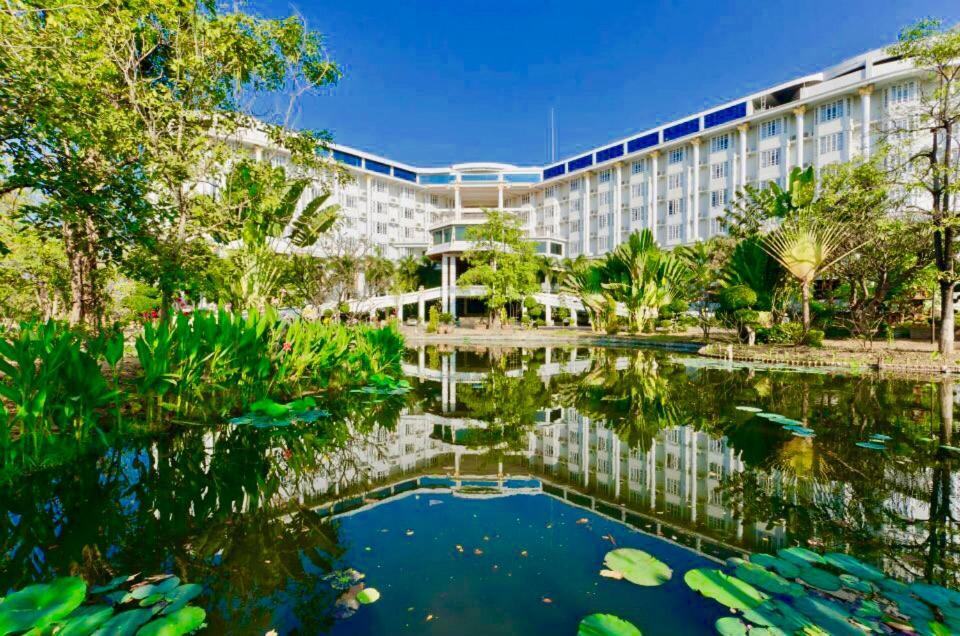 Hermitage Hotel Korat-Sha Nakhonratcsaszima Kültér fotó