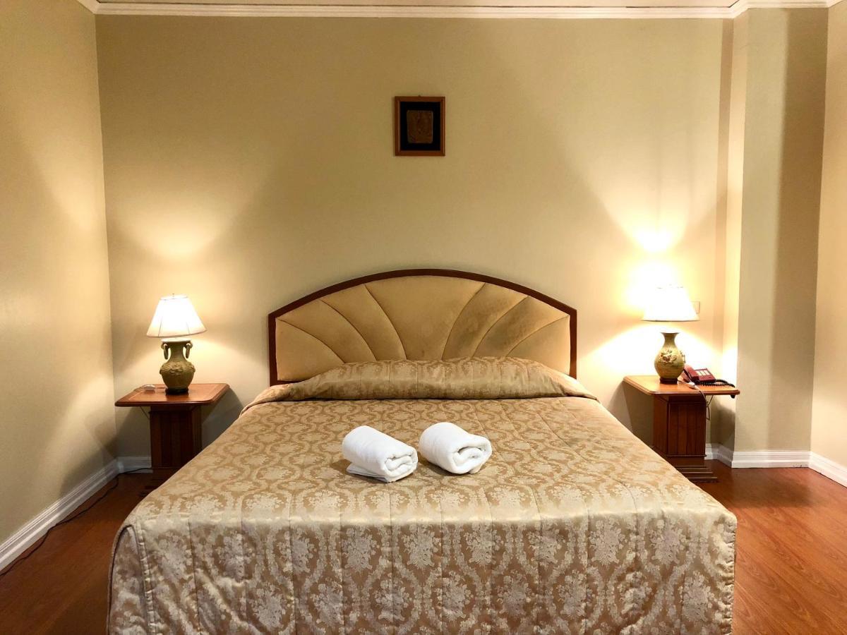 Hermitage Hotel Korat-Sha Nakhonratcsaszima Kültér fotó