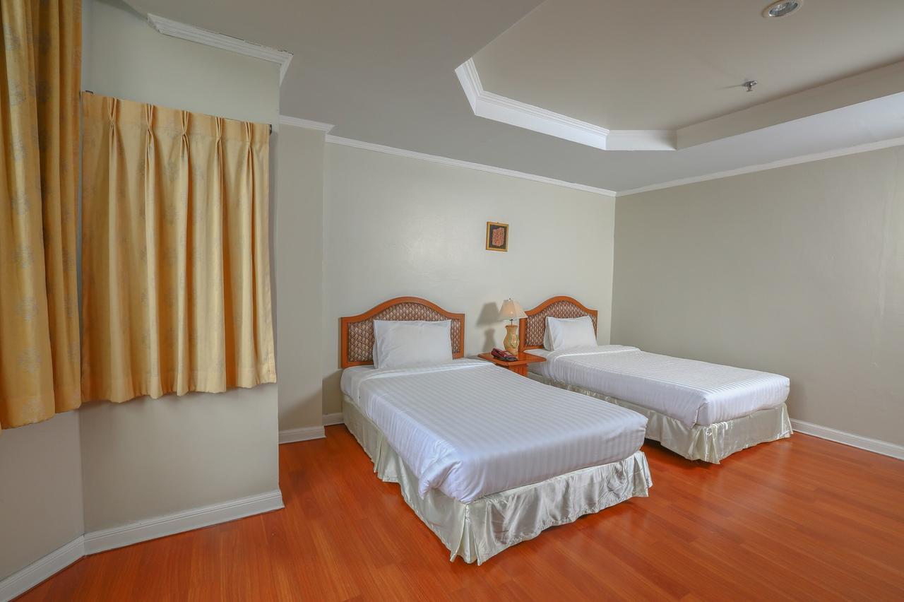 Hermitage Hotel Korat-Sha Nakhonratcsaszima Kültér fotó